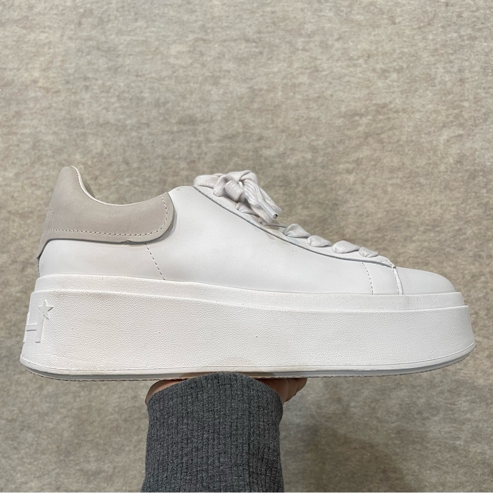 AN ORIGINAL ASH DESIGN
MOBY PLATFORM SNEAKER